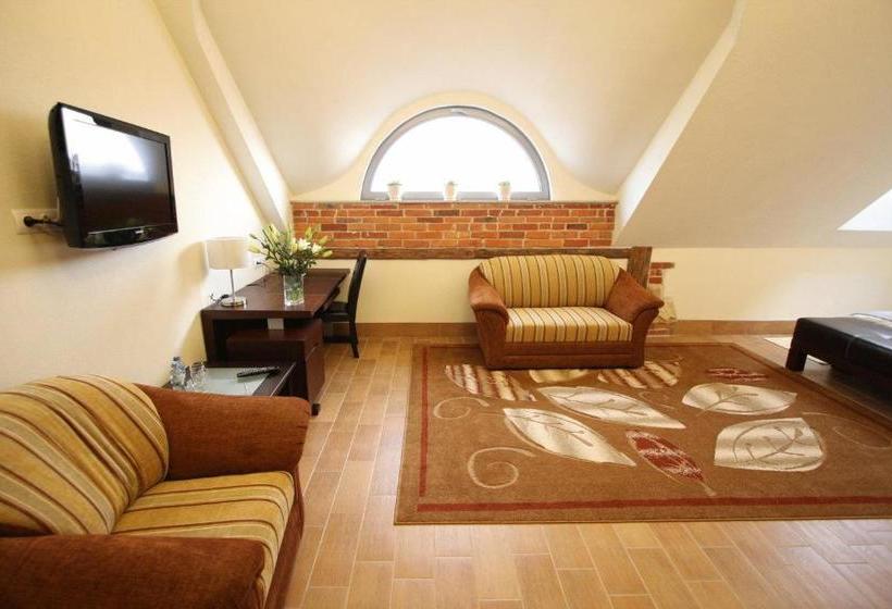 Отель Flora Kuchnia I Wino