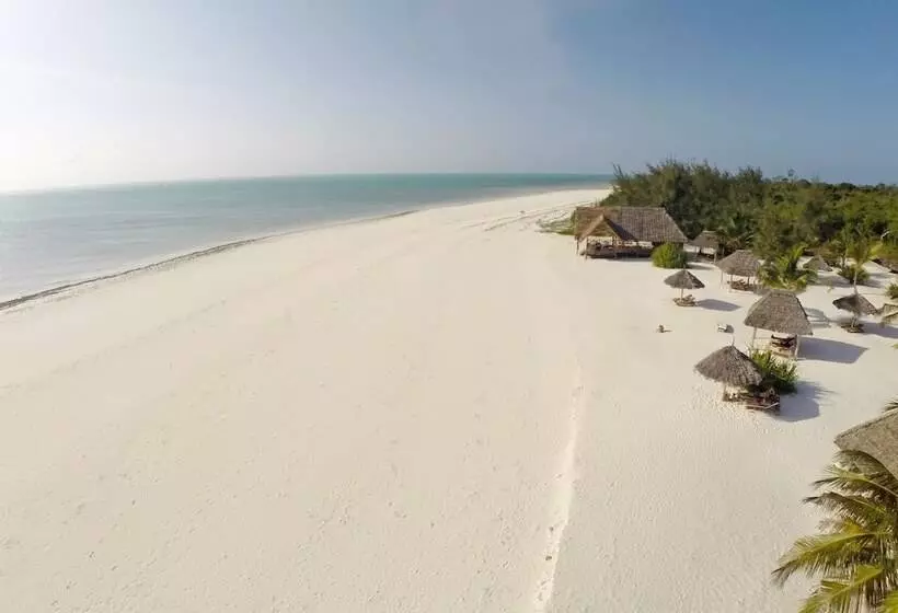 Отель Konokono Beach Resort And Isaraya Luxury Overwater Villas