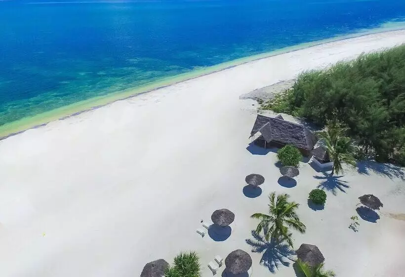 Отель Konokono Beach Resort And Isaraya Luxury Overwater Villas