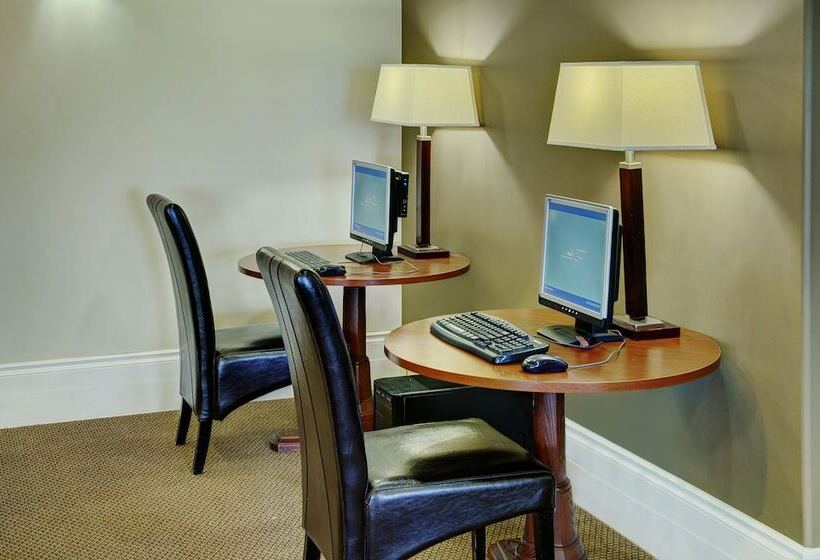 酒店 Lakeview Inns & Suites  Edson Airport West