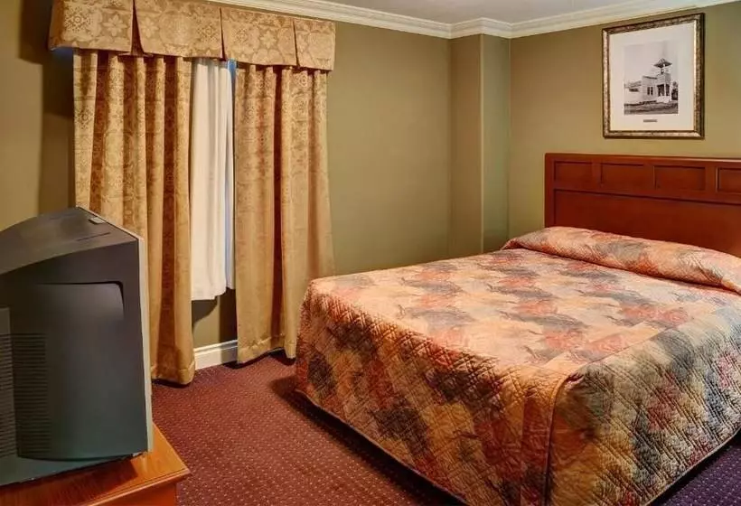 ホテル Lakeview Inns & Suites  Edson Airport West