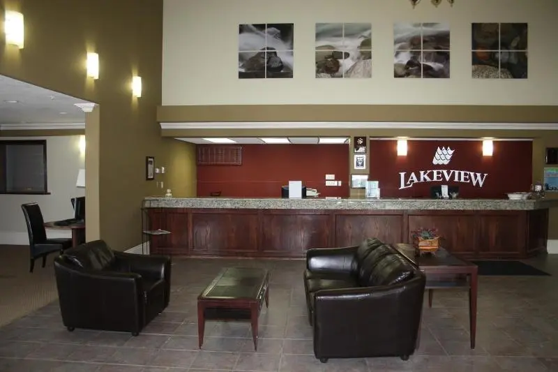 ホテル Lakeview Inns & Suites  Edson Airport West