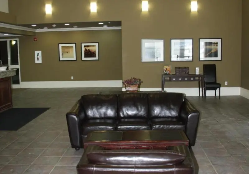 ホテル Lakeview Inns & Suites  Edson Airport West