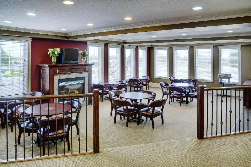 ホテル Lakeview Inns & Suites  Edson Airport West