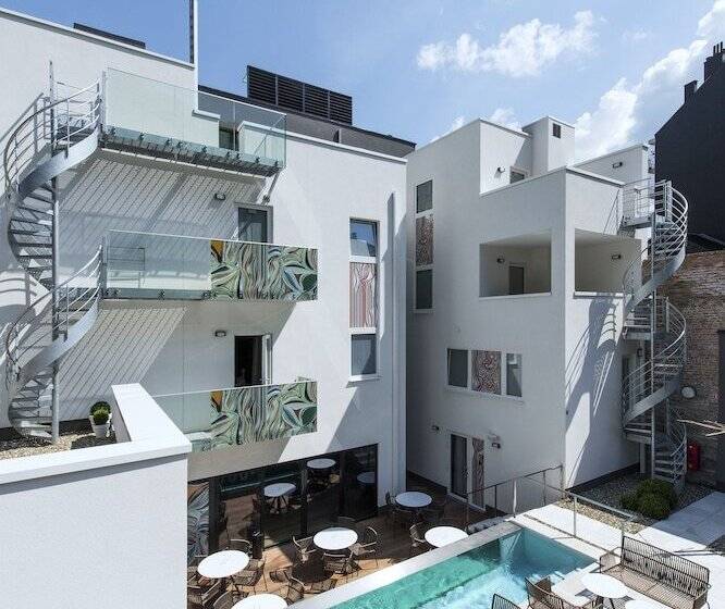 호텔 The Royal Snail