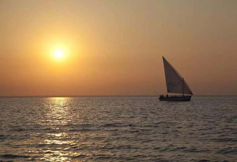 Resort Azura Benguerra Island