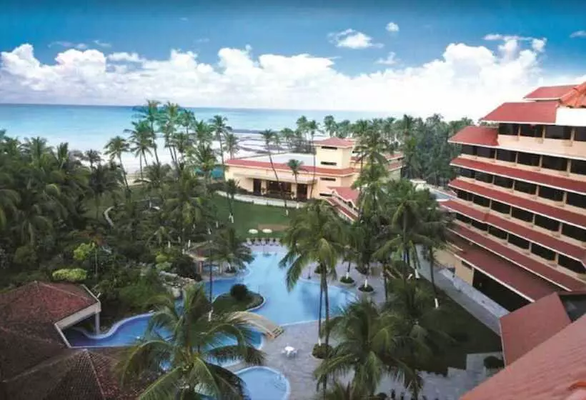 استراحتگاه The Retreat Hotel & Convention Centre