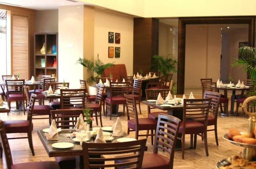 Курорт The Retreat Hotel & Convention Centre