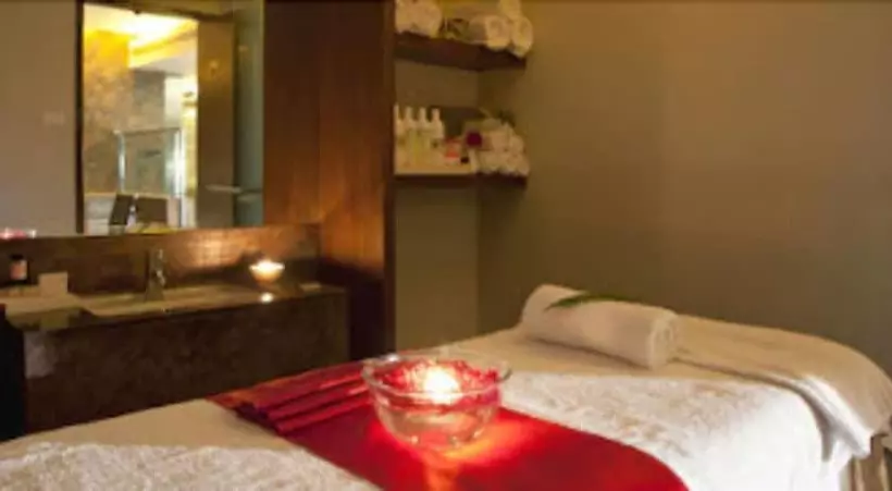 استراحتگاه The Retreat Hotel & Convention Centre