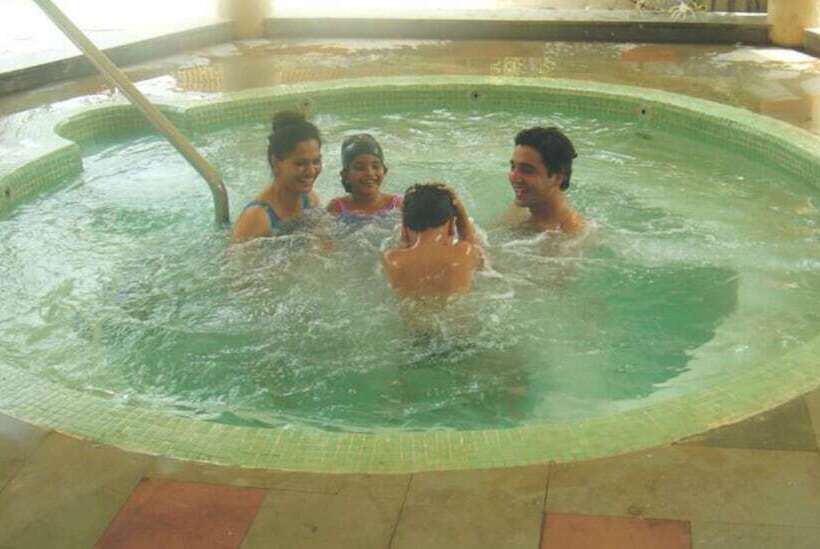 Курорт The Retreat Hotel & Convention Centre