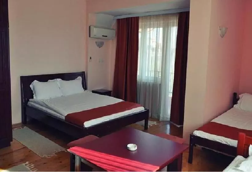 هتل Satelit Kumanovo