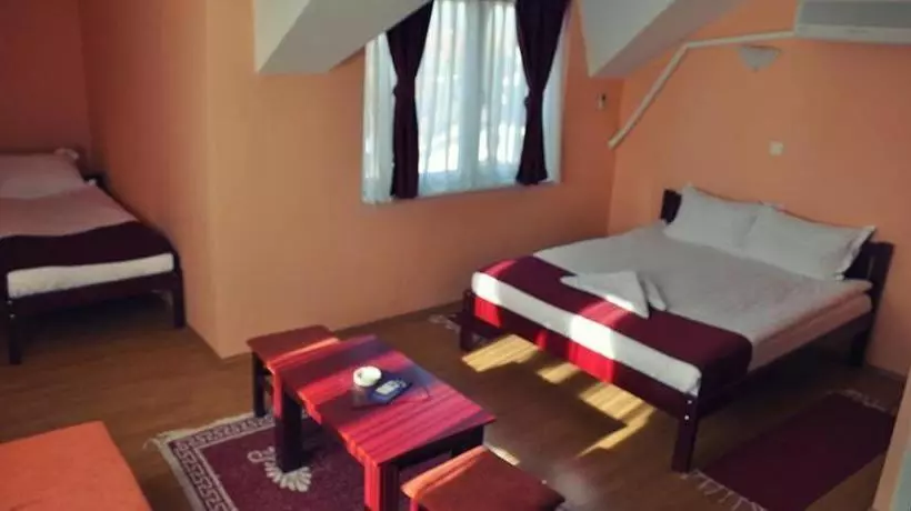 هتل Satelit Kumanovo