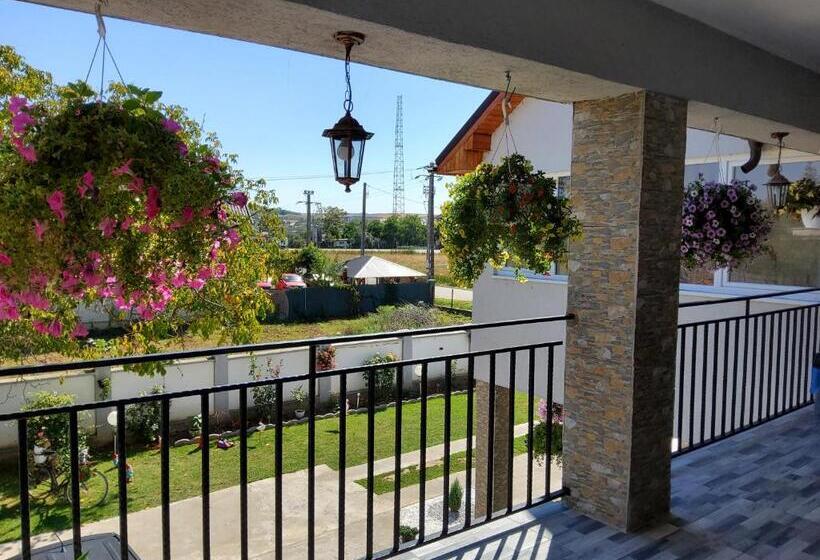 پانسیون Casa Dana