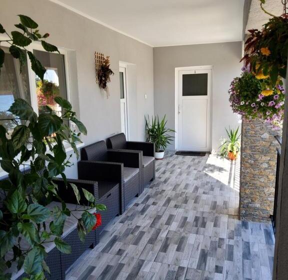 پانسیون Casa Dana