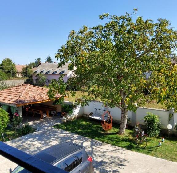 پانسیون Casa Dana