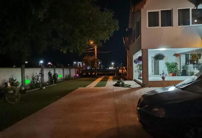 پانسیون Casa Dana