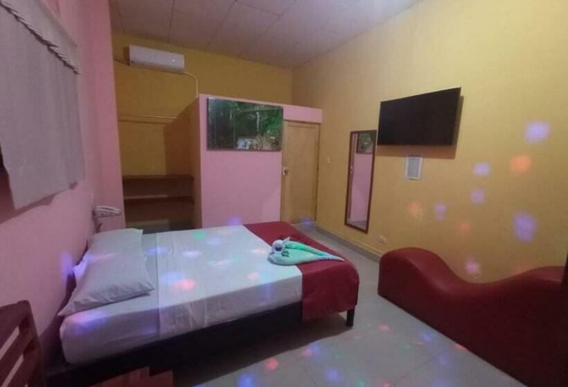 Отель Hospedaje California Inn