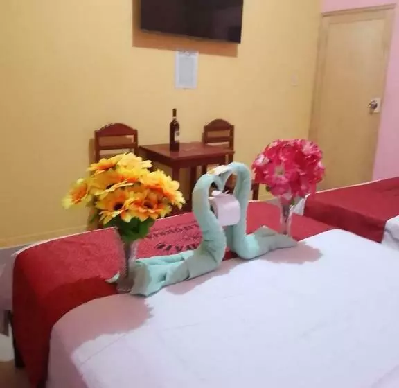 ホテル Hospedaje California Inn