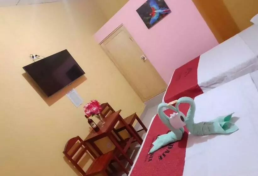 ホテル Hospedaje California Inn