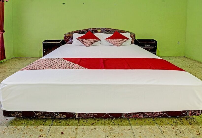 Отель Spot On 91214 Desa Wisata Pandean