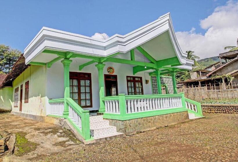 Отель Spot On 91214 Desa Wisata Pandean