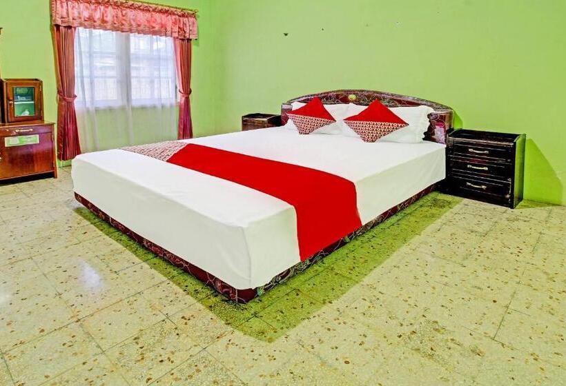 Отель Spot On 91214 Desa Wisata Pandean