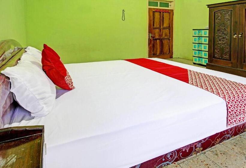 Отель Spot On 91214 Desa Wisata Pandean