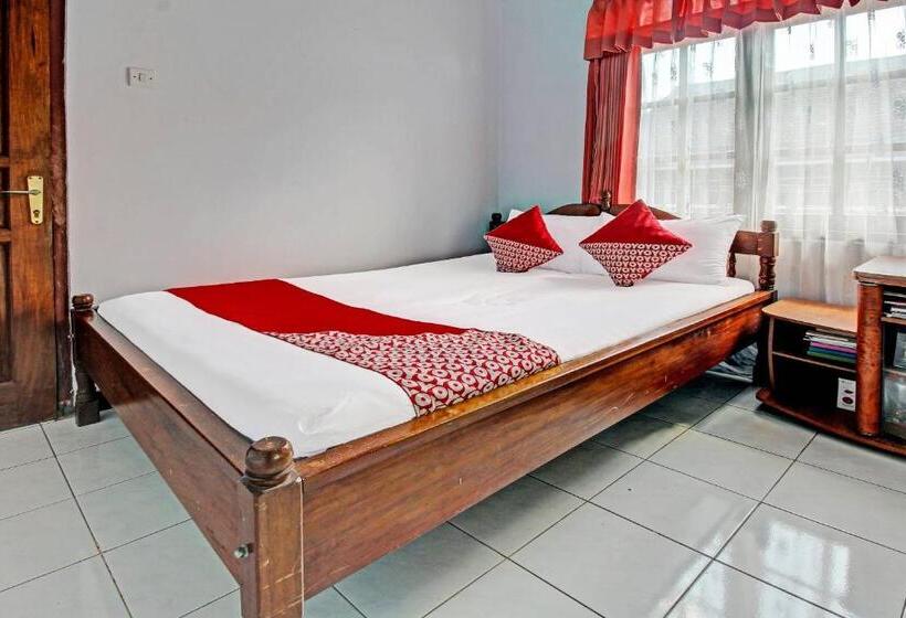 Отель Spot On 91214 Desa Wisata Pandean