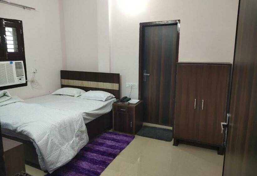 Hotelli Venice Royale Residency