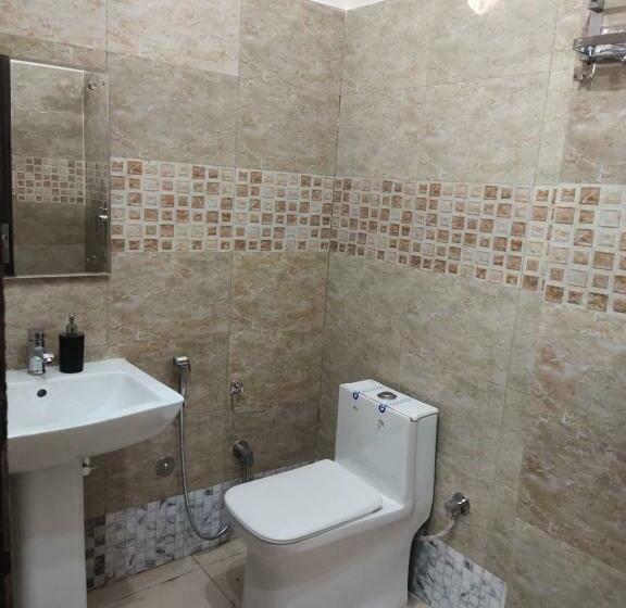 Hotelli Venice Royale Residency