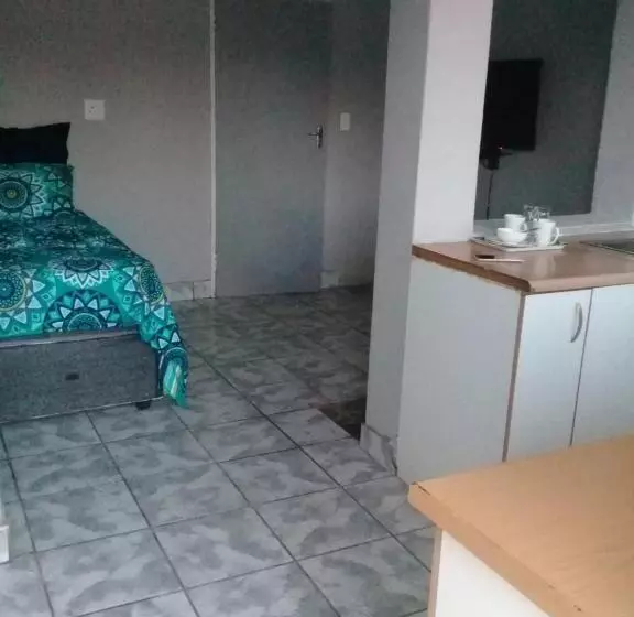 Majatalo Tl Yahweh Guest House