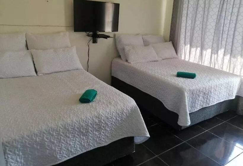 Majatalo Tl Yahweh Guest House