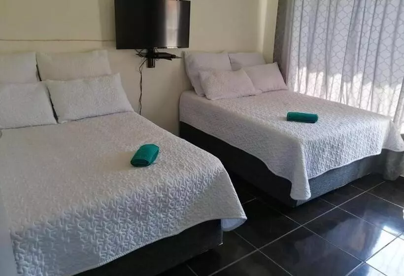 Majatalo Tl Yahweh Guest House