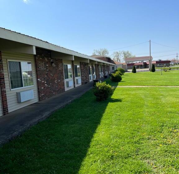 Town & Country Motel