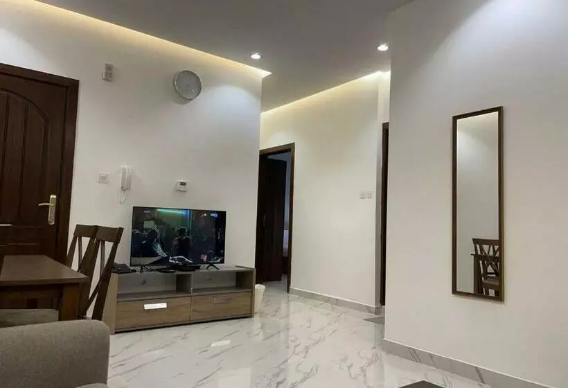 Golden Dahlia Fintas