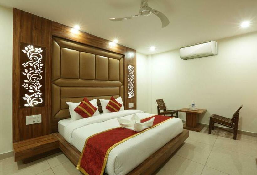 هتل Katra Grand A Unit Of Mal Mai Group