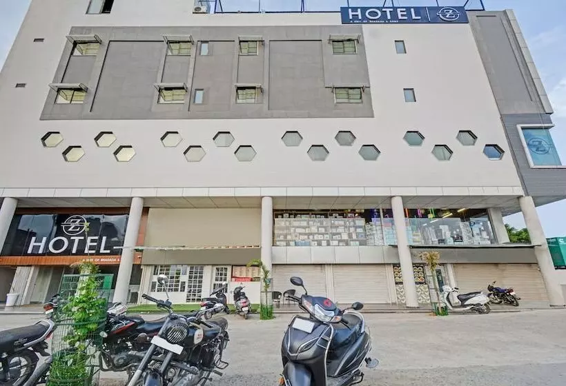 Hôtel Treebo Z