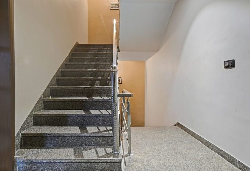 בית מלון כפרי Treebo Z