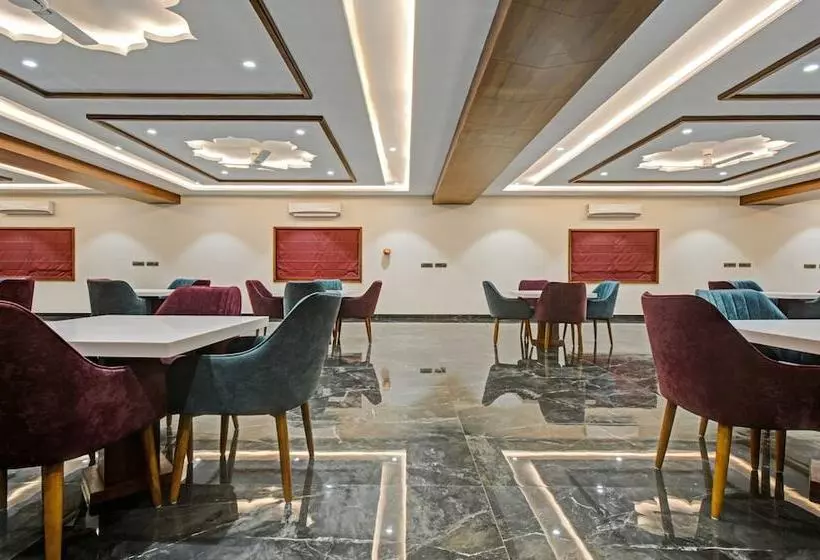 Hôtel Treebo Z