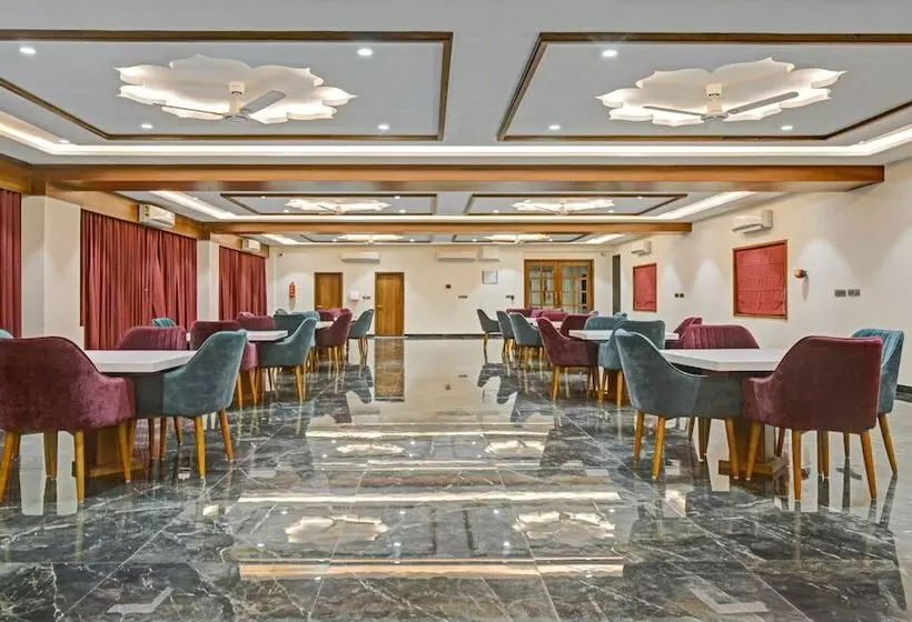 Hôtel Treebo Z