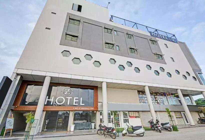 Hôtel Treebo Z