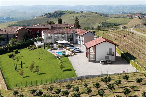 住宿加早餐  Locanda Aria Di Langa