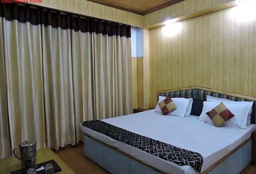 ホテル Chaman Palace