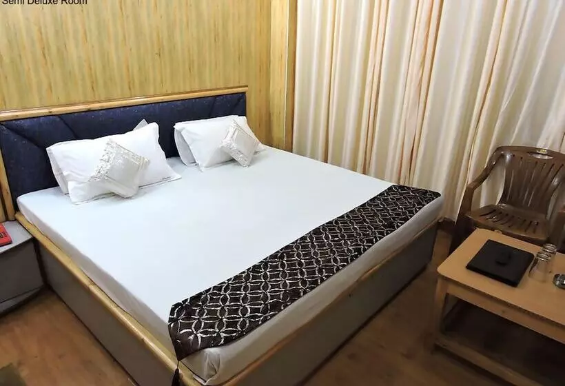 ホテル Chaman Palace