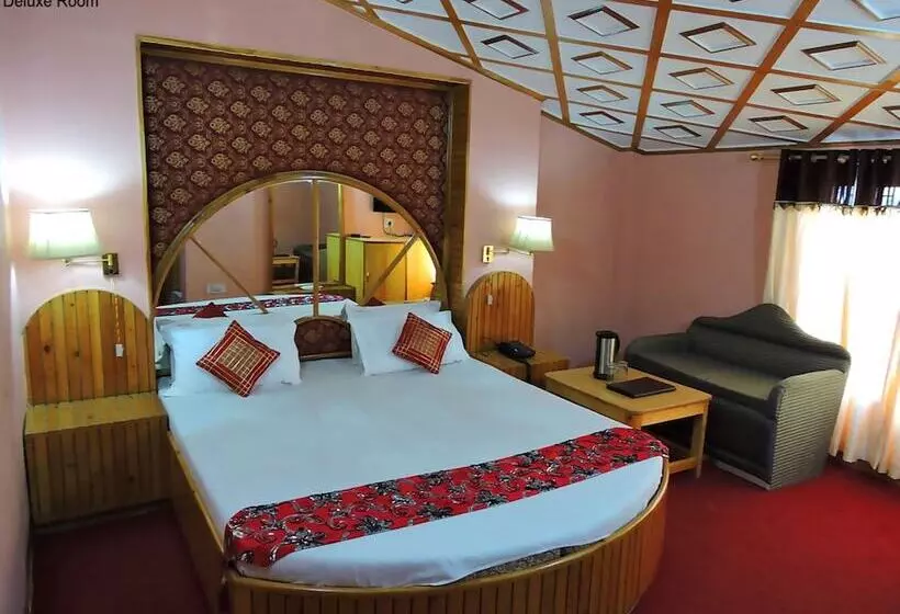 ホテル Chaman Palace