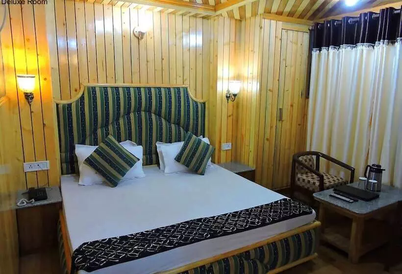 ホテル Chaman Palace