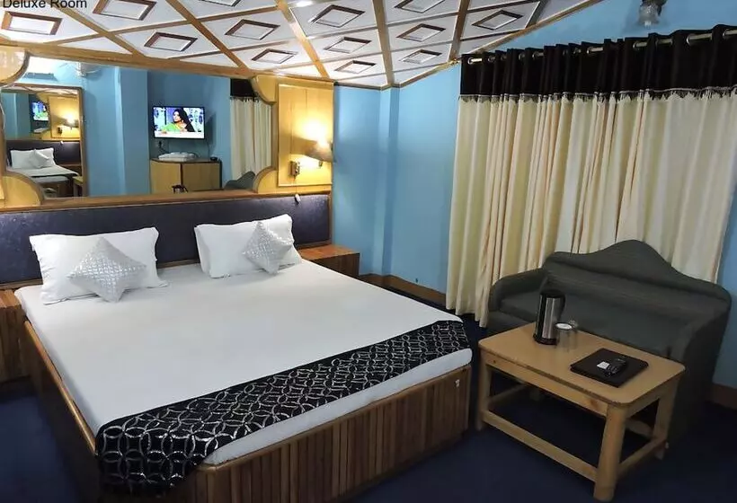 ホテル Chaman Palace