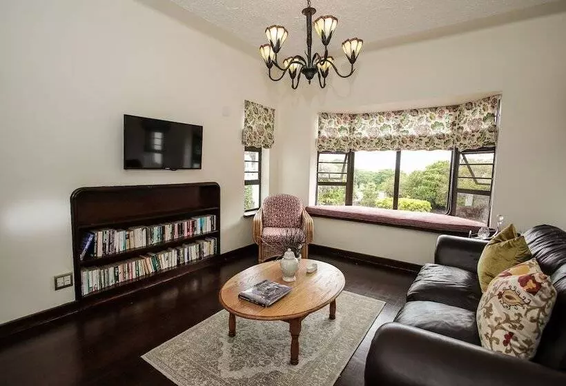 هتل Hathaway Guest House