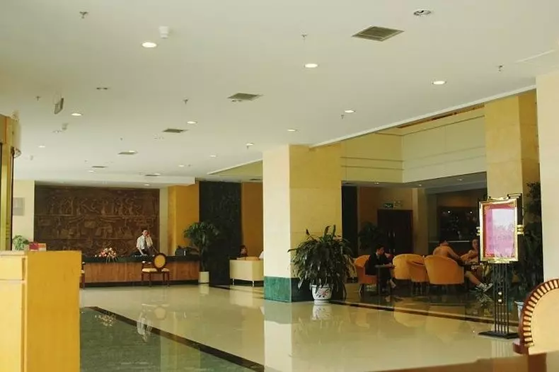 هتل Jingang Business