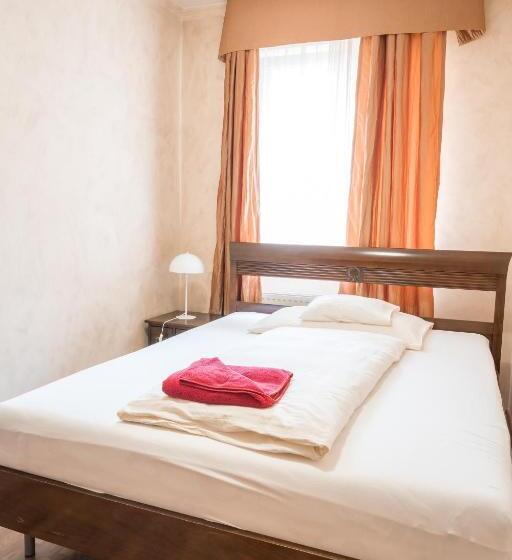 Hotell Kaiser Panzió